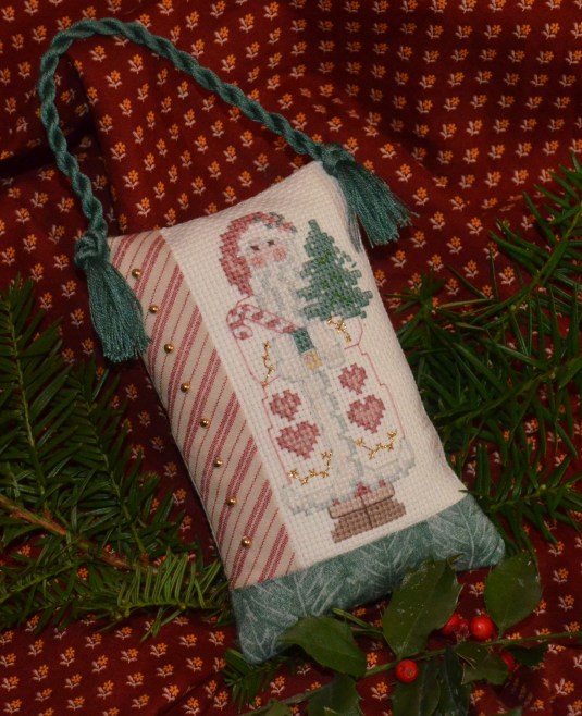 A.Grimmer-SantaPillow1