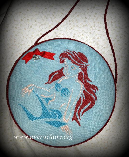 2016-PatL-ArielWallHanging-1